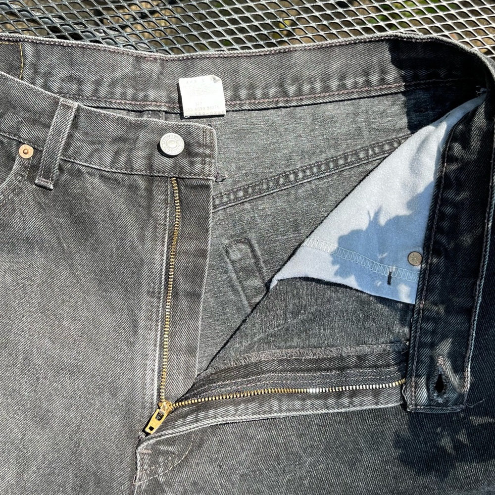 1999 Black Levi’s 550 Jeans Men’s Size 38 x 32 Relaxed Fit Basics Minimal - Picture 9 of 14